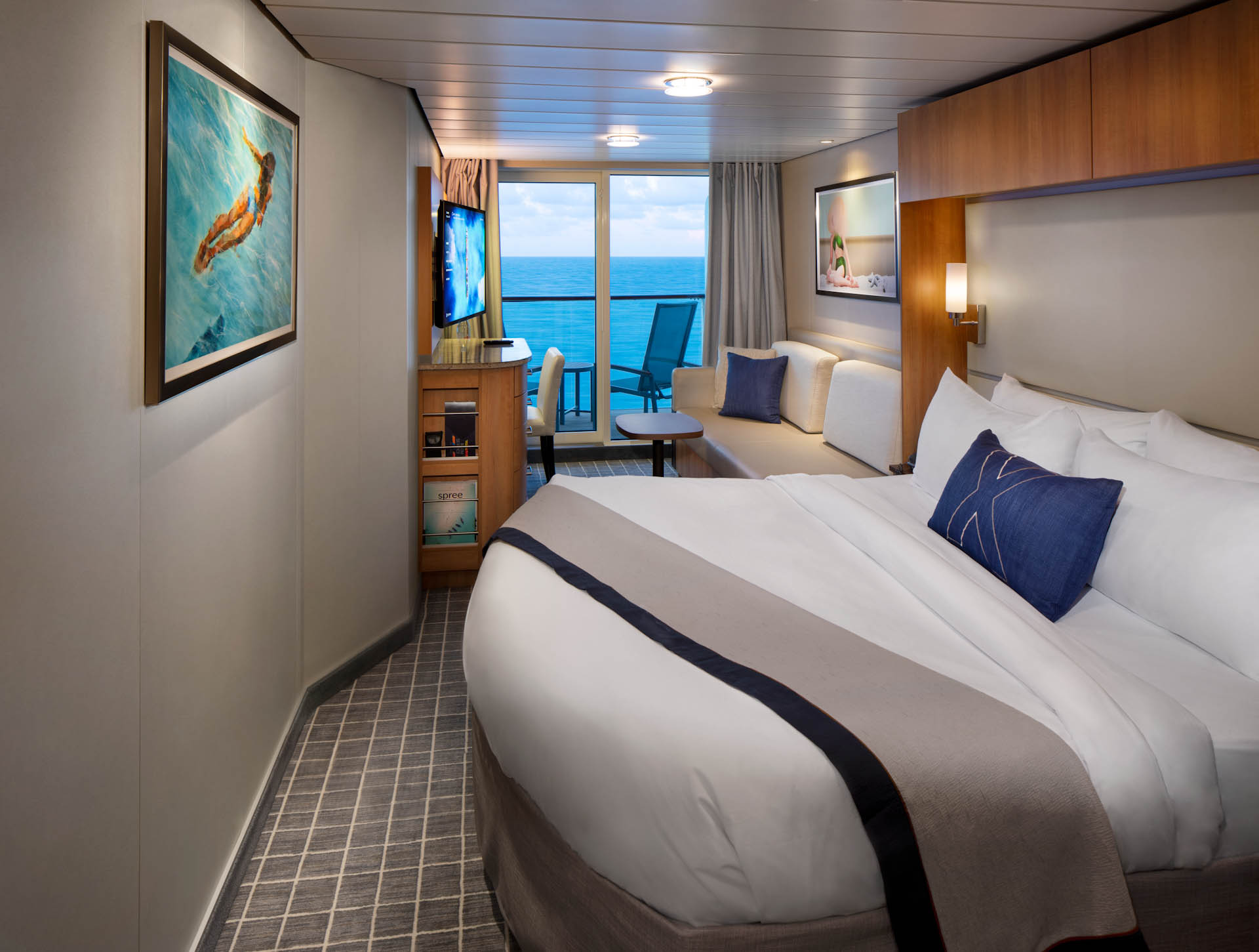 images/Ship photos/Equinox 季候號/1_CEL_EQ_Concierge_Class_Stateroom_edited.jpg